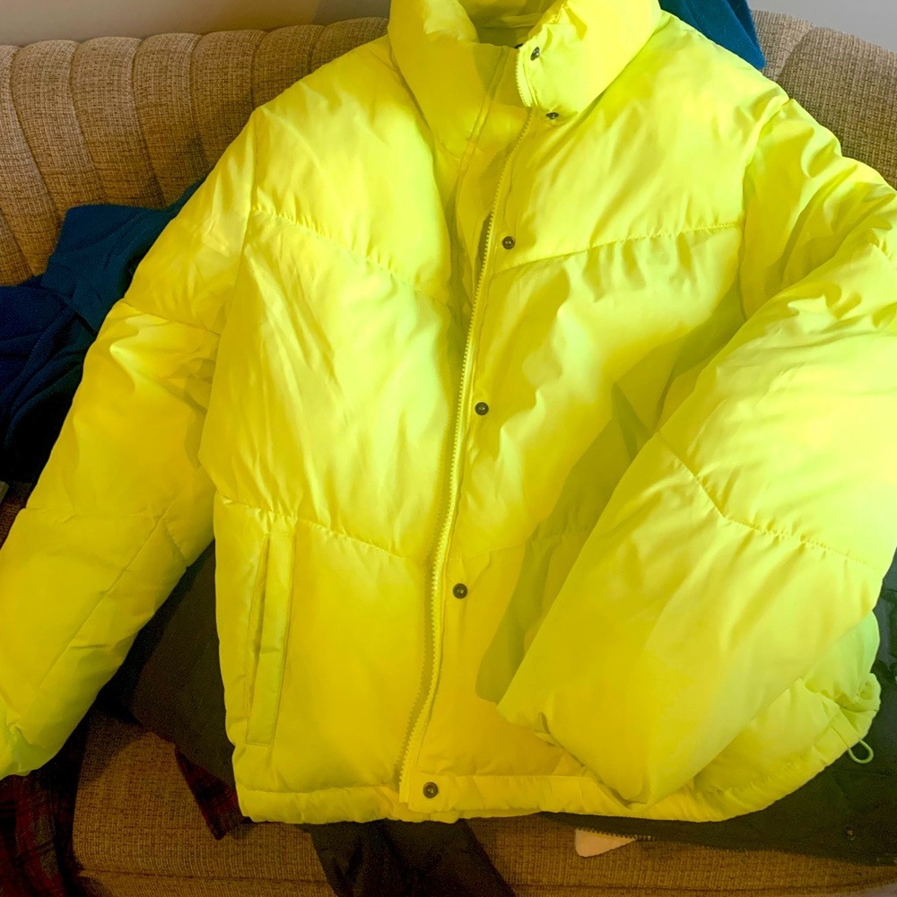 Wild Fable extra large neon green/yellow cropped puffer.